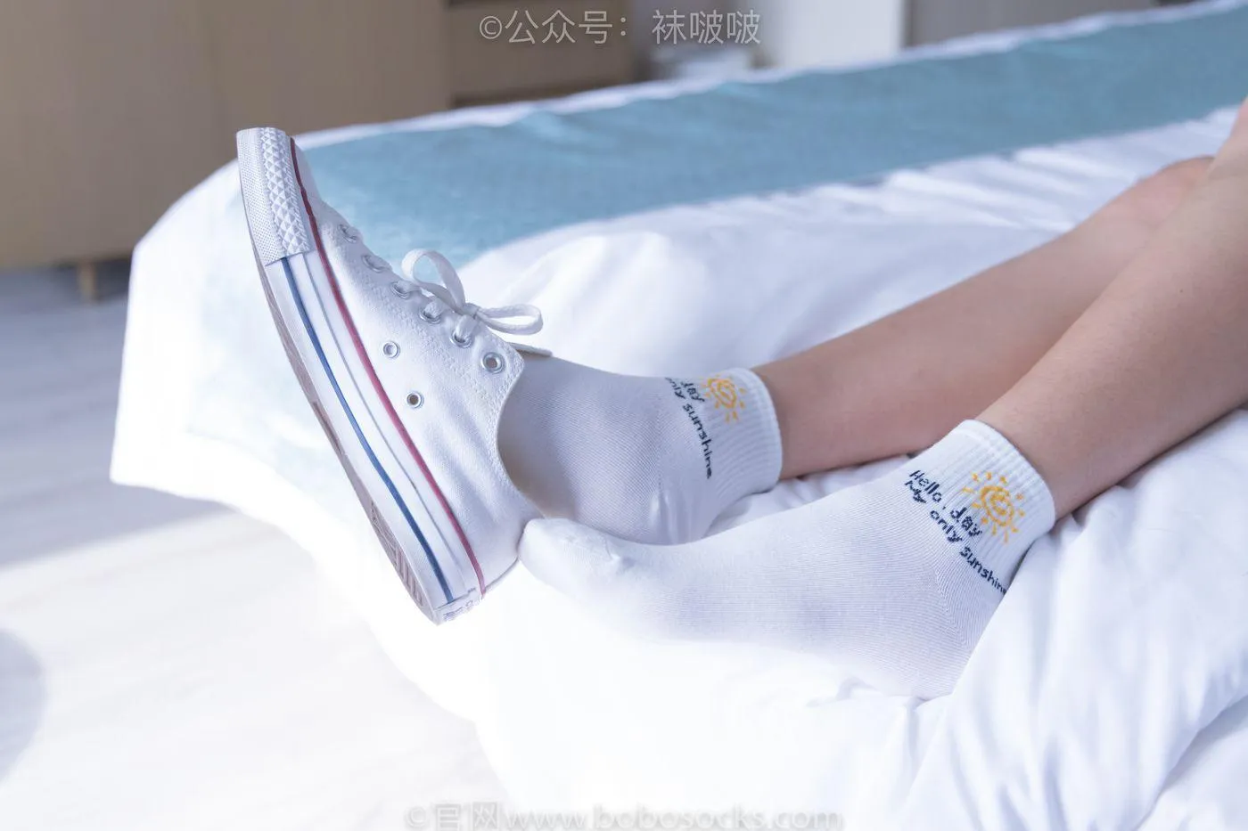 [BoBoSocks袜啵啵]NO.052 瑶瑶-JK制服、帆布鞋、白棉袜、裸足 [133P]插图1